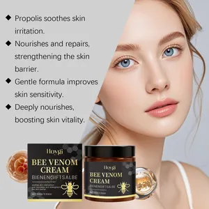 Vue détaillée de la crème au venin d'abeille Hoygi montrant les bienfaits de la propolis