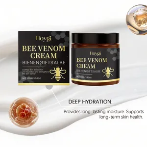 Soin Hoygi Bee Venom Cream 100g présenté sur une texture crémeuse blanche hydratante