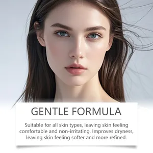 Primo piano del viso che mostra la finitura opaca del fondotinta e testo della formula dolce.