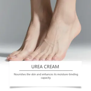 Primer plano de pies suaves que muestran resultados del stick de urea para el cuidado de pies