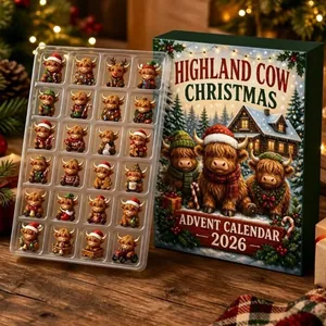 Vue détaillée du calendrier de l'Avent de Noël Highland Cow avec 24 figurines de vache