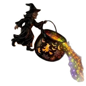 Dekorative Halloween Hexe Kessel Gartenleuchte mit fließenden Regenbogen LED Sternen