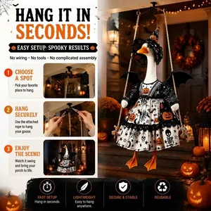 Detailansicht des Halloween Veranda Gänse Outfits mit Hexenhut und bedrucktem Spinnennetzkleid