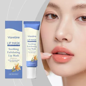 Nahaufnahme der Viareline Kürbis-Lippenmaske mit Verpackung und Model mit hydratisierten Lippen