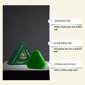 Details van Hoegoa voedende shampoo bar ingrediënten met cipresextract en natuurlijke oliën