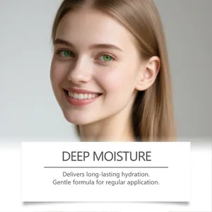 Mannequin affichant une peau éclatante pour la crème visage hydratante à la gelée royale.
