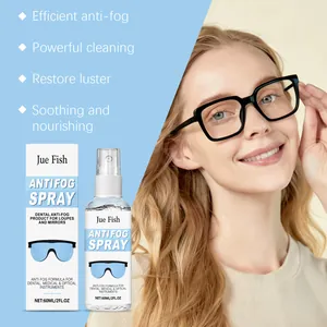 Spray antiappannamento per occhiali con modella che mostra lenti chiare