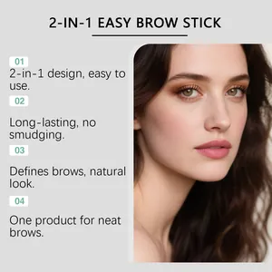 Maquillage naturel des sourcils sur mannequin avec bâton sourcils 2-en-1
