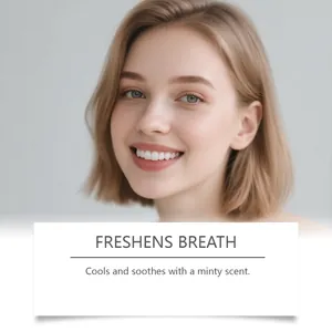 Gros plan d'une femme souriante aux dents blanches pour dentifrice haleine fraîche