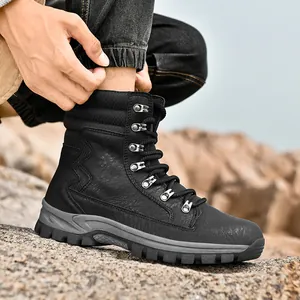 Professional men's high-top black tactical combat boots for outdoor hiking and training sessions