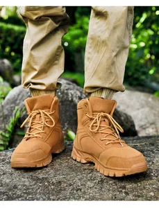 Botas tácticas de desierto de caña alta para senderismo en terreno rocoso y rugoso