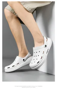 Stijlvolle witte outdoor clogs sandalen voor heren met een veelzijdig ademend ontwerp