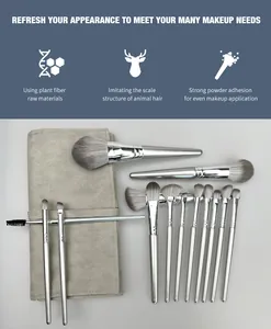 Set professionale di 14 pennelli da trucco con setole in fibra vegetale e manici argentati