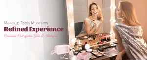 Professionele 80-delige make-up set met penselen en tas in een kaptafel-scène