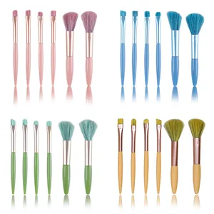 Portable 6-piece mini makeup brush set with soft bristles for eyeshadow and blush application