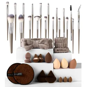Umfassendes 30-teiliges Profi-Make-up-Set mit Pinseln, Schwämmen und Stirnbändern