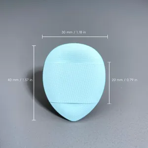 Vista dettagliata di un mini piumino blu con dimensioni specifiche di 40 mm per 30 mm.