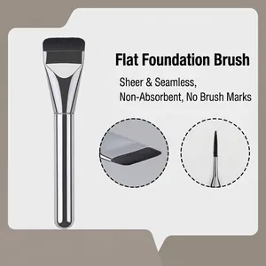 Professioneller flacher Foundation Pinsel für Make-up mit silbernem Griff und Borsten