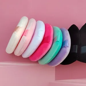 Set di mini piumini da cipria colorati e morbidissimi per trucco viso