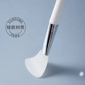 Professional long-handled silicone facial mask brush for smooth skincare application