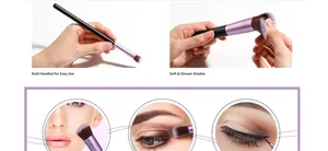 Dettaglio di pennelli per trucco viola con setole dense e applicazione sul viso.