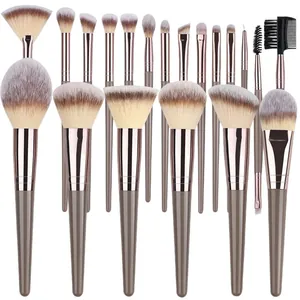 Set professionale da 20 pennelli per trucco champagne per fondotinta e ombretto.