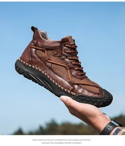 Zapatos casuales de cuero marrón de caña media con suela ligera de EVA y costura.