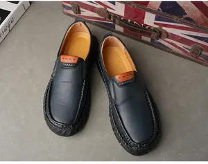 Mocassini da uomo in pelle blu navy cuciti a mano stile vintage