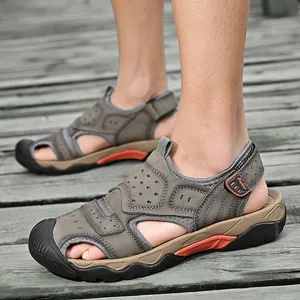 Mens outdoor closed-toe beach sandals with anti-slip cowhide upper and durable sole