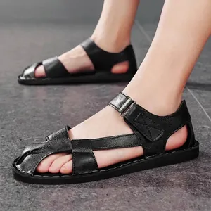 Men's classic black Roman leather sandals with flat non-slip sole for outdoor summer wear