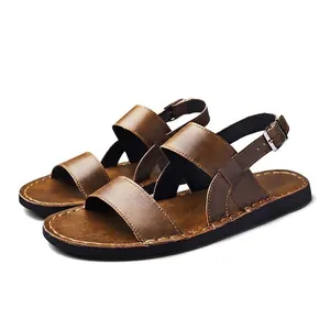 Klassieke bruine Romeinse herensandalen van leer met gespsluiting