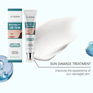 Détail de la texture de la crème éclaircissante pour le traitement des taches solaires