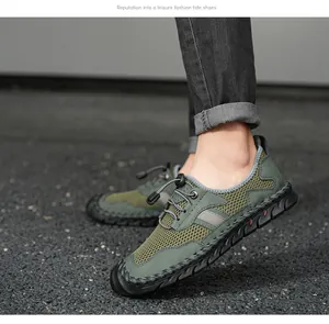 Vue détaillée des chaussures de randonnée en maille respirante verte pour hommes.