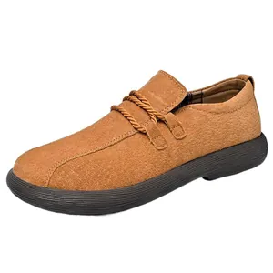 Men's low-top outdoor casual shoes with suede texture and rope laces on white background.