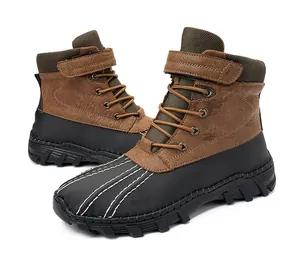 Vue détaillée des bottes de travail d'hiver pour hommes en cuir marron et base noire robuste