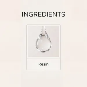 Primer plano del ingrediente de resina líquida clara para adorno de fantasma
