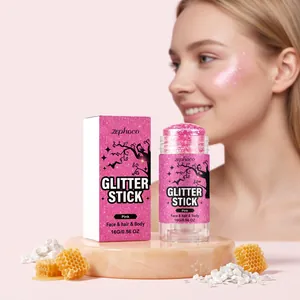 Detailansicht des rosa Glitzerstifts von Zephoco mit festlicher Halloween-Verpackung