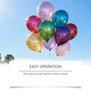 Lebhafte bunte Glitzerballons mit Hochglanz-Finish nach dem Glanzspray-Einsatz