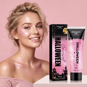 Détail du gel pailleté rose iridescent avec un emballage sur le thème d'Halloween