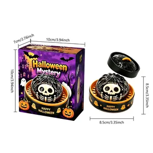 Παιχνίδι squishy κρανίο Halloween σε καλάθι ατμού με διαστάσεις συσκευασίας.