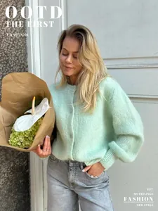 Schicker mintgrüner dünner Strickcardigan mit einreihiger Knopfleiste für Damen im Alltag