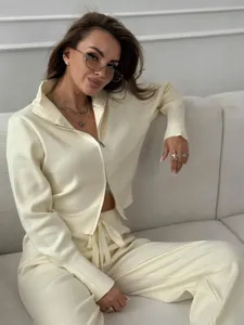 Slim fit cream knit two-piece set with double zipper sweater and drawstring pants