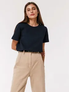 Lässiges dunkelblaues Damen-T-Shirt mit Rundhalsausschnitt, eleganter Sommer-Pendler-Look