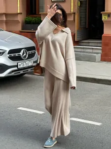 Elegant street-style beige V-neck knitted sweater and long skirt set for winter