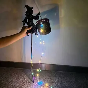 Διακοσμητικό κήπου μάγισσα Halloween με εφέ προβολής πολύχρωμου φαναριού LED εξωτερικού χώρου