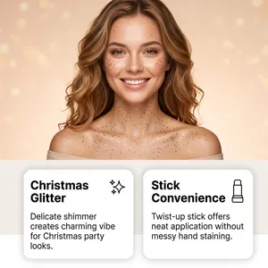 Dettaglio dei glitter colorati per il corpo di Natale sulla pelle della modella.