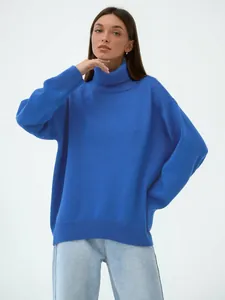 Eleganter blauer Oversize-Rollkragenpullover für Damen aus weichem Strickgewebe