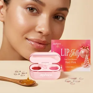 Nahaufnahme von zephoco Lip Jelly #03 mit klarem Glanz-Finish und schöner Geschenkbox