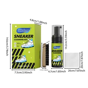 Dimensiones detalladas del kit de limpieza de zapatillas con espuma, cepillo y paño.