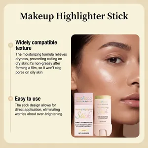 Gros plan du stick enlumineur Zephoco montrant l'effet éclat sur la peau du modèle